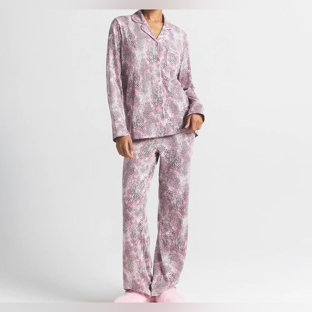 SKIMS Sleep Pajama Set long sleeve and pants comfy nwt